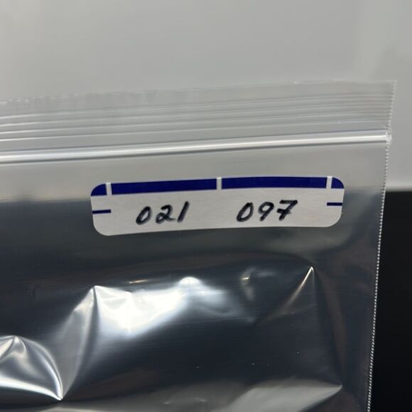 Ricki’s warm sweater - Picture 3 of 3